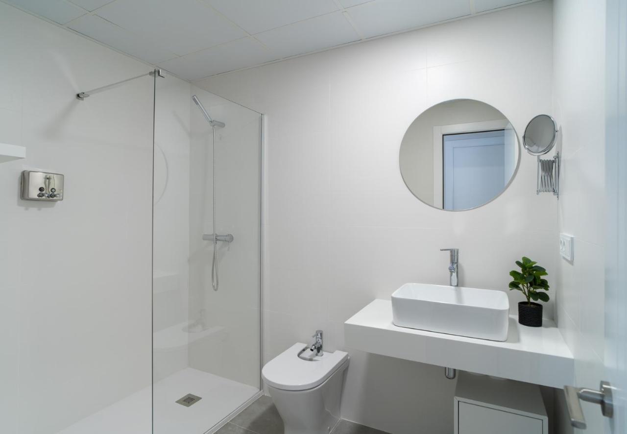 Aac Malaga - Apartamento Con Terraza, Muy Amplio, Totalmente Equipado, Cerca Del Centro Y Nuevo! Εξωτερικό φωτογραφία
