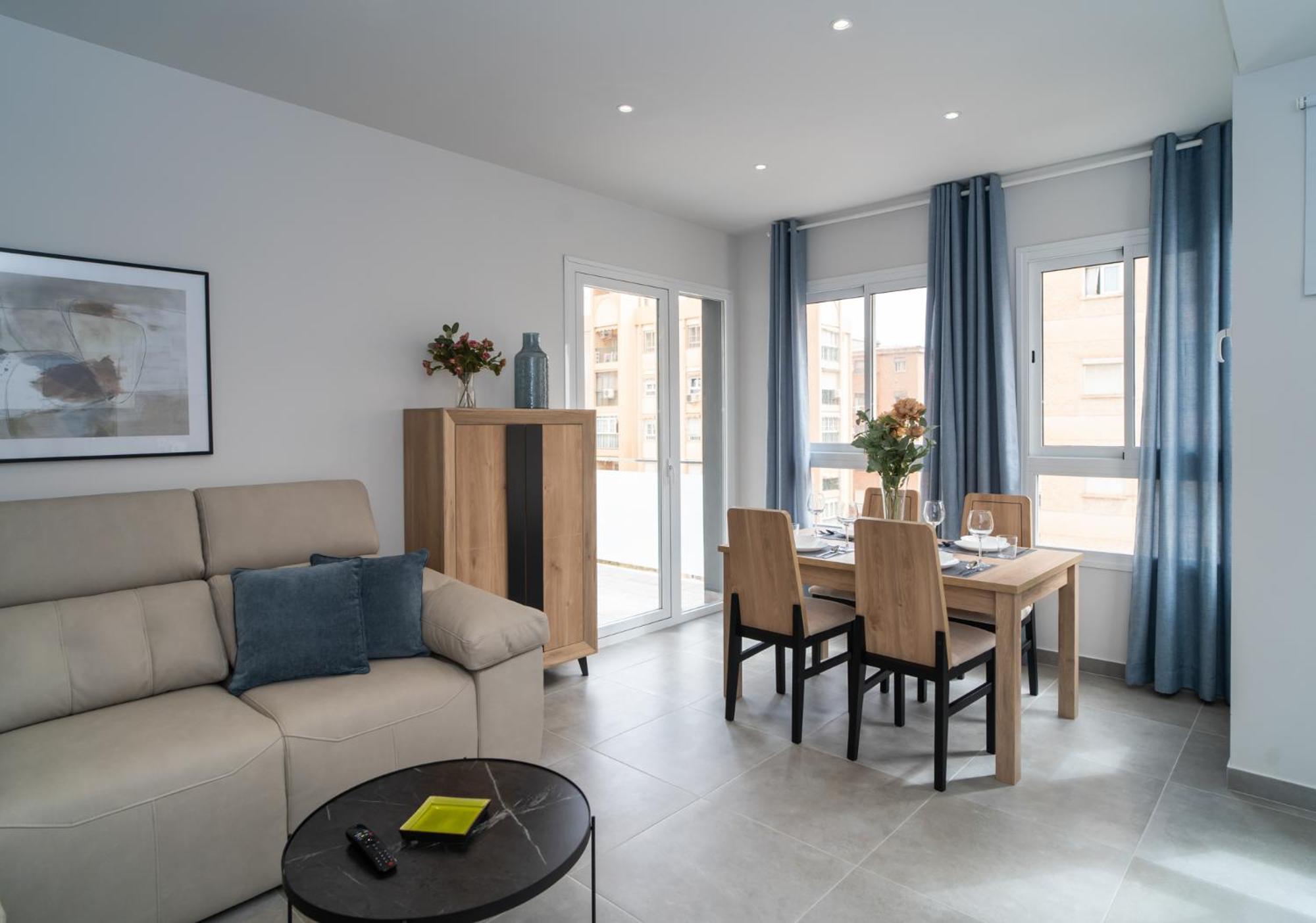 Aac Malaga - Apartamento Con Terraza, Muy Amplio, Totalmente Equipado, Cerca Del Centro Y Nuevo! Δωμάτιο φωτογραφία